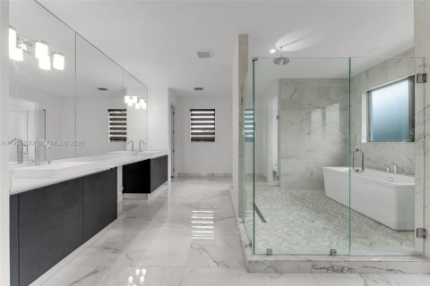 Villa ou maison à vendre à Southwest Ranches, Floride: 6 chambres, 525.92 m2 № 2248009 - photo 16