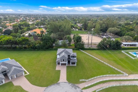 Villa ou maison à vendre à Southwest Ranches, Floride: 6 chambres, 525.92 m2 № 2248009 - photo 28