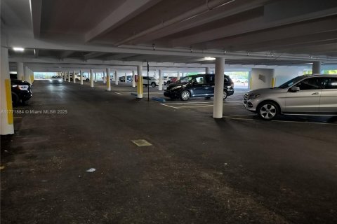 Propiedad comercial en venta en North Miami, Florida № 1867871 - foto 15