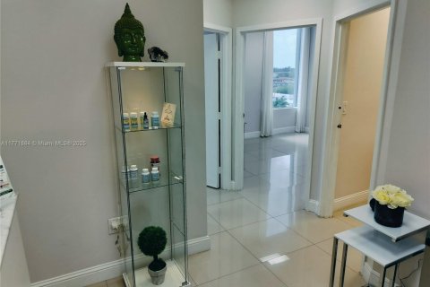 Propiedad comercial en venta en North Miami, Florida № 1867871 - foto 5