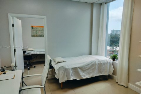 Propiedad comercial en venta en North Miami, Florida № 1867871 - foto 14
