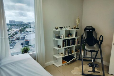 Propiedad comercial en venta en North Miami, Florida № 1867871 - foto 6