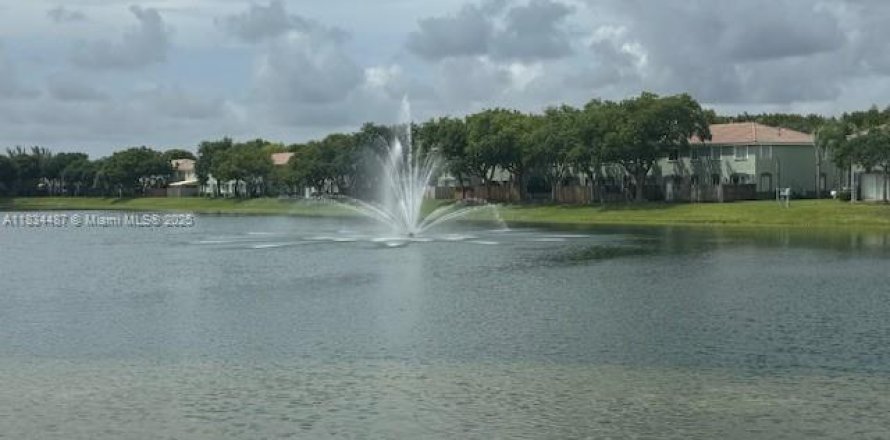 Condo in Homestead, Florida, 3 bedrooms  № 1817074