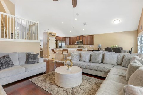 House in Orlando, Florida 4 bedrooms, 208.29 sq.m. № 1845370 - photo 12