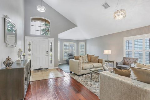House in Orlando, Florida 4 bedrooms, 208.29 sq.m. № 1845370 - photo 6