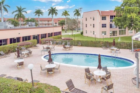 Copropriété à vendre à Sunrise, Floride: 2 chambres, 106.47 m2 № 2003209 - photo 26