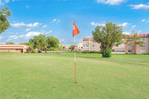 Copropriété à vendre à Sunrise, Floride: 2 chambres, 106.47 m2 № 2003209 - photo 27