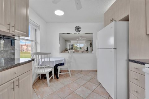 Copropriété à vendre à Sunrise, Floride: 2 chambres, 106.47 m2 № 2003209 - photo 7