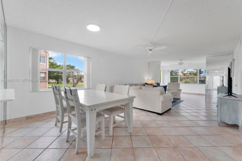 Copropriété à vendre à Sunrise, Floride: 2 chambres, 106.47 m2 № 2003209 - photo 6