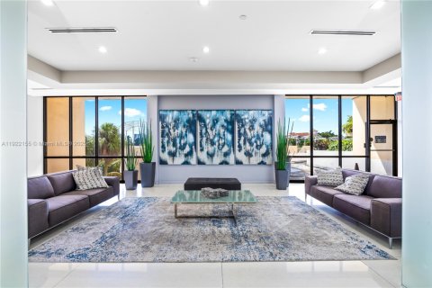 Condominio en venta en Aventura, Florida, 2 dormitorios, 121.98 m2 № 2082777 - foto 18
