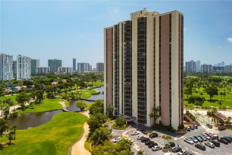Condominio en Aventura, Florida, 2 dormitorios № 2082777