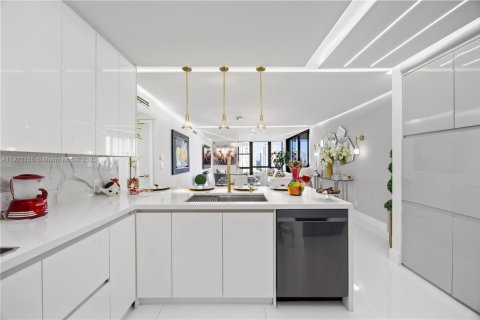 Condominio en venta en Aventura, Florida, 2 dormitorios, 121.98 m2 № 2082777 - foto 6