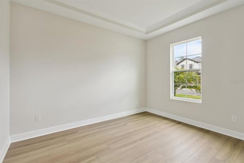 Casa en venta en Brandon, Florida, 5 dormitorios, 362.23 m2 № 1687381 - foto 5
