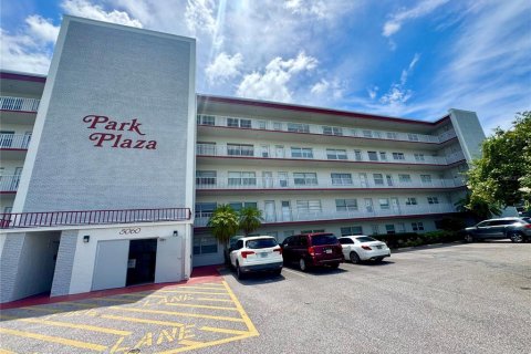 Condo à Pinellas Park, Floride, 2 chambres  № 2356638
