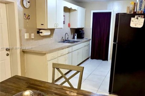 Купить виллу или дом в Дирфилд-Бич, Флорида 3 спальни, 127.09м2, № 2027862 - фото 7