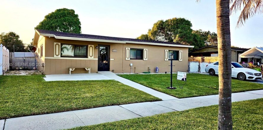 Дом в Дирфилд-Бич, Флорида 3 спальни, 127.09м2 № 2027862