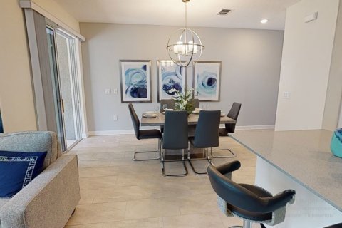 Townhouse in STOREY LAKE in Kissimmee, Florida 4 bedrooms, 178 sq.m. № 102677 - photo 1