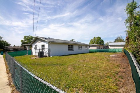 House in Orlando, Florida 3 bedrooms, 108.7 sq.m. № 1777395 - photo 20