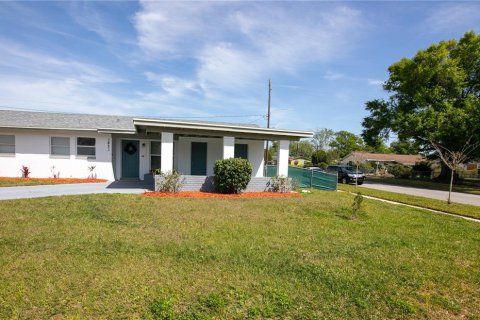House in Orlando, Florida 3 bedrooms, 108.7 sq.m. № 1777395 - photo 16
