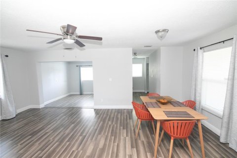 House in Orlando, Florida 3 bedrooms, 108.7 sq.m. № 1777395 - photo 5