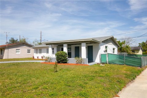 House in Orlando, Florida 3 bedrooms, 108.7 sq.m. № 1777395 - photo 18
