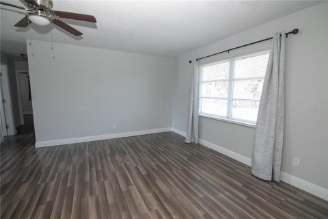 House in Orlando, Florida 3 bedrooms, 108.7 sq.m. № 1777395 - photo 15
