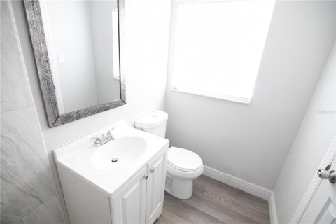 House in Orlando, Florida 3 bedrooms, 108.7 sq.m. № 1777395 - photo 11