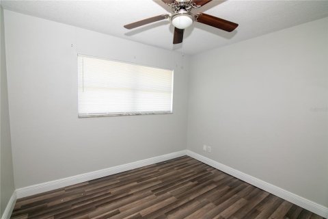 House in Orlando, Florida 3 bedrooms, 108.7 sq.m. № 1777395 - photo 13