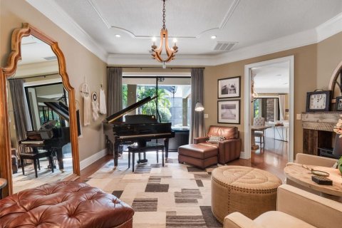 House in Orlando, Florida 5 bedrooms, 443.42 sq.m. № 1774757 - photo 15
