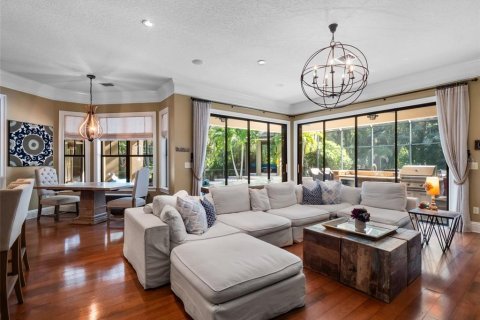 House in Orlando, Florida 5 bedrooms, 443.42 sq.m. № 1774757 - photo 26