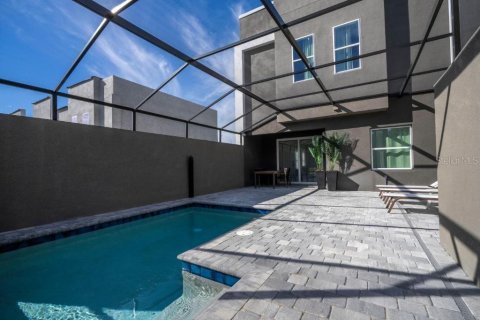 Adosado en venta en Kissimmee, Florida, 5 dormitorios, 206.8 m2 № 1816264 - foto 2
