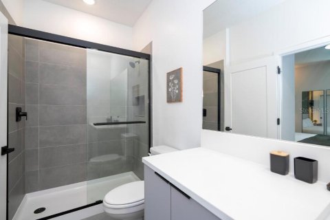 Adosado en venta en Kissimmee, Florida, 5 dormitorios, 206.8 m2 № 1816264 - foto 30