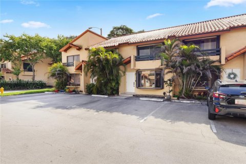 Townhouse in Miami, Florida 2 bedrooms, 107.02 sq.m. № 1982721 - photo 23