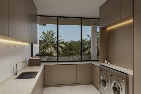 Casa en venta en Coral Gables, Florida, 5 dormitorios, 962.93 m2 № 2039948 - foto 28