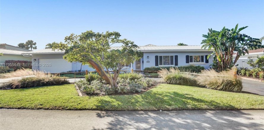 Villa ou maison à Lighthouse Point, Floride 6 chambres, 264.4 m2 № 2153421