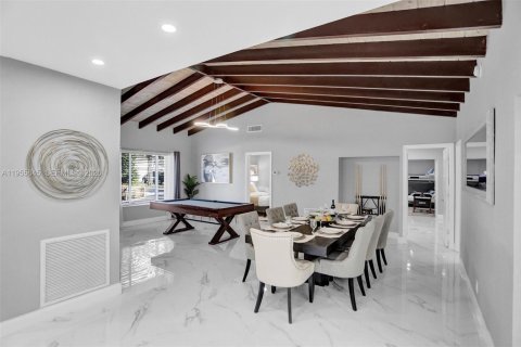 Villa ou maison à vendre à Lighthouse Point, Floride: 6 chambres, 264.4 m2 № 2153421 - photo 11