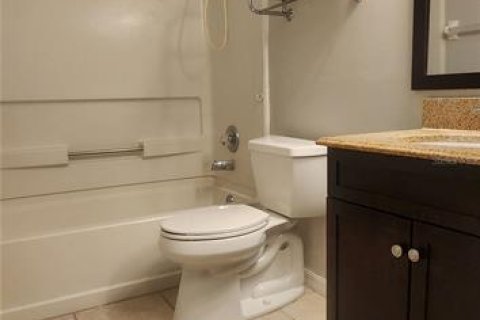 Townhouse in Gainesville, Florida 2 bedrooms, 102.75 sq.m. № 1597497 - photo 7