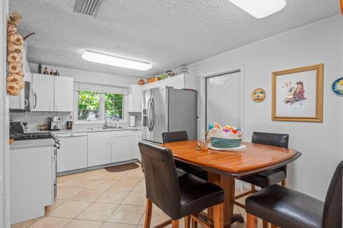 Casa en venta en Palmetto Bay, Florida, 3 dormitorios, 153.57 m2 № 1950300 - foto 11