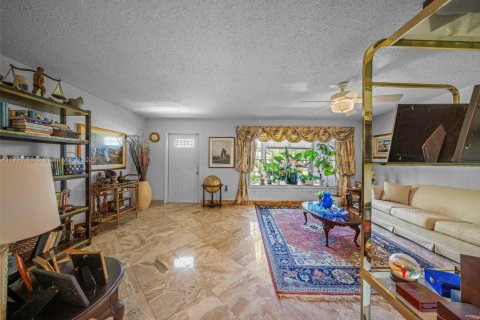 Casa en venta en Palmetto Bay, Florida, 3 dormitorios, 153.57 m2 № 1950300 - foto 4