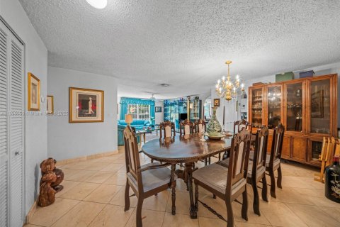 Casa en venta en Palmetto Bay, Florida, 3 dormitorios, 153.57 m2 № 1950300 - foto 8