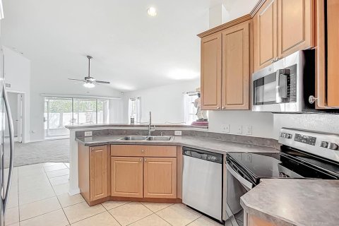 Villa ou maison à louer à Palmetto, Floride: 3 chambres, 153.29 m2 № 1680760 - photo 10