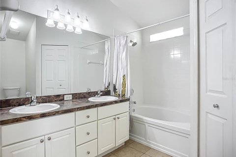 Villa ou maison à louer à Palmetto, Floride: 3 chambres, 153.29 m2 № 1680760 - photo 15