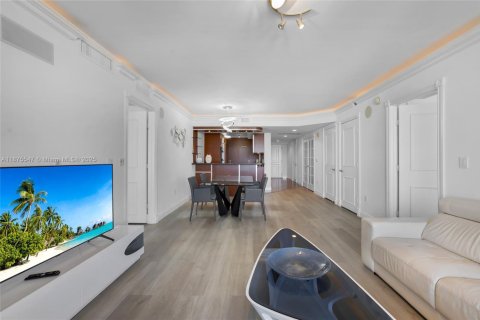 Copropriété à louer à Hallandale Beach, Floride: 3 chambres, 145.95 m2 № 1926456 - photo 18