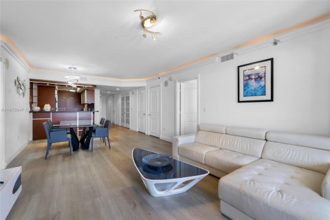 Copropriété à louer à Hallandale Beach, Floride: 3 chambres, 145.95 m2 № 1926456 - photo 17