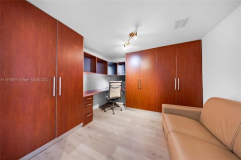 Copropriété à louer à Hallandale Beach, Floride: 3 chambres, 145.95 m2 № 1926456 - photo 22