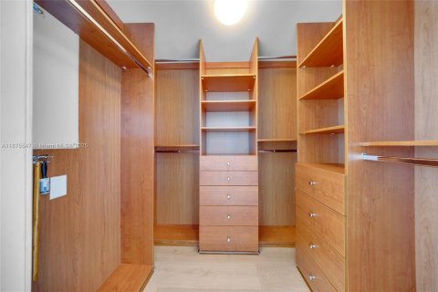 Copropriété à louer à Hallandale Beach, Floride: 3 chambres, 145.95 m2 № 1926456 - photo 26