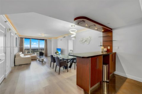 Copropriété à louer à Hallandale Beach, Floride: 3 chambres, 145.95 m2 № 1926456 - photo 12