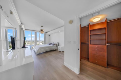 Copropriété à louer à Hallandale Beach, Floride: 3 chambres, 145.95 m2 № 1926456 - photo 27