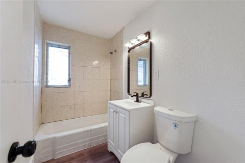 Casa en venta en Pompano Beach, Florida, 3 dormitorios, 117.06 m2 № 1953771 - foto 21