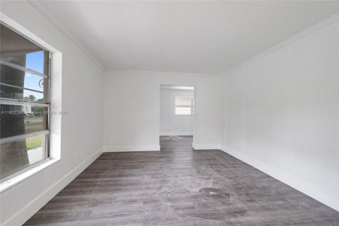 Casa en venta en Pompano Beach, Florida, 3 dormitorios, 117.06 m2 № 1953771 - foto 11